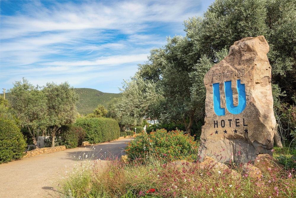 Lu Hotel Porto Pino 43/48
