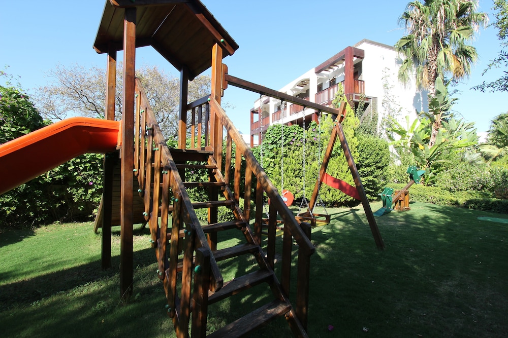 Olira Boutique Hotel & Spa 47/55