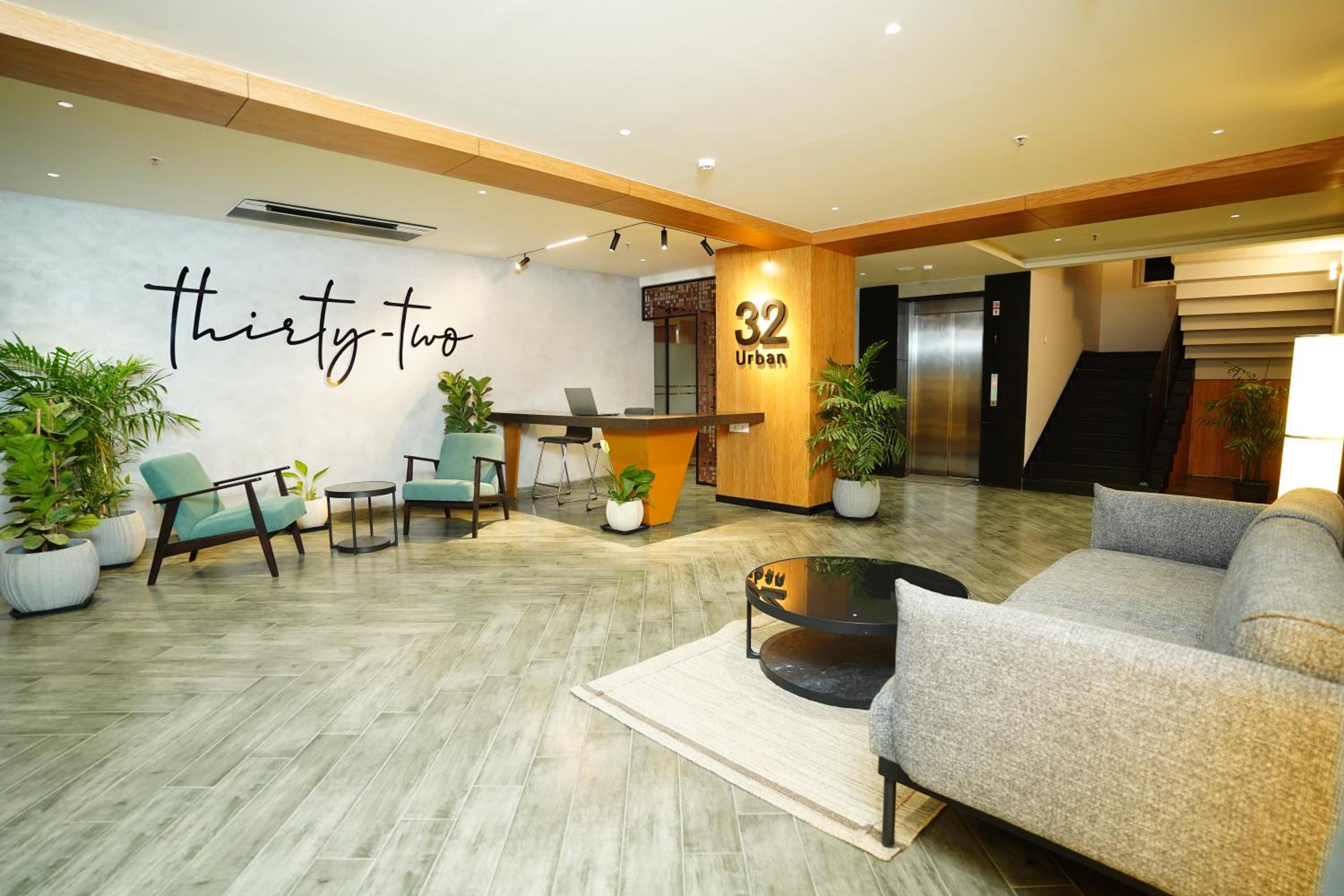 32 Urban by Akoya Hotels - Gachibowli, West Hyderabad 11/18