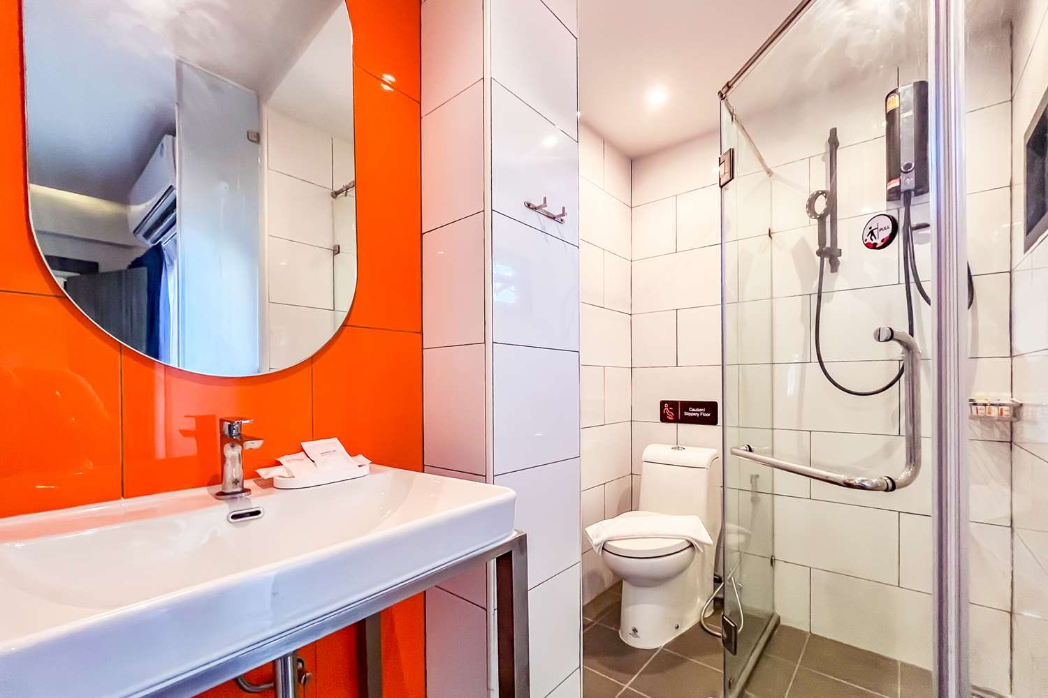 SureStay by Best Western Iconic Ari-Jatujak 42/42