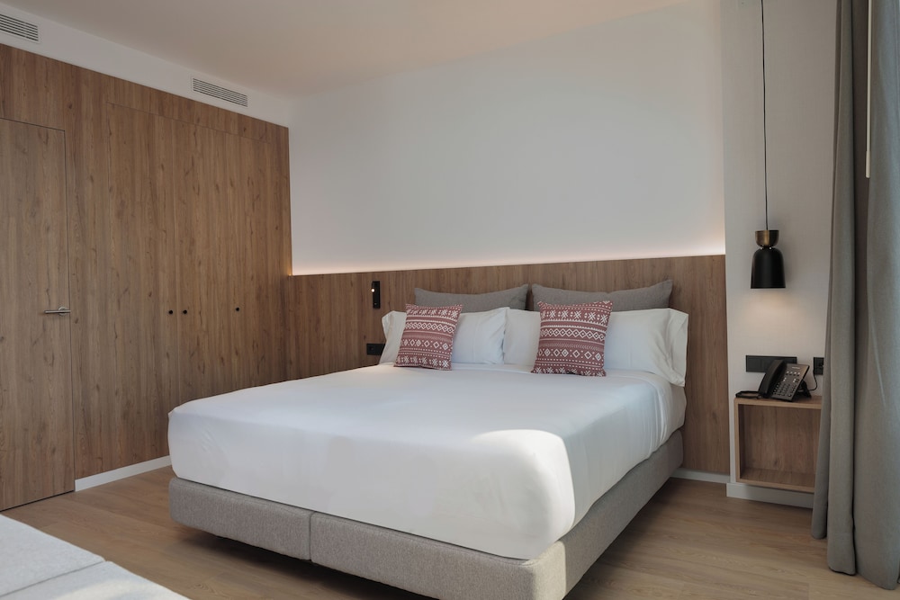 PANORAMIC, EXECUTIVE, SUITE, DOUBLE BED