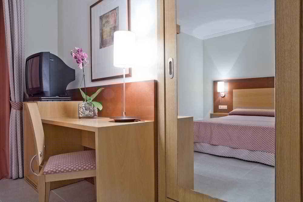 Canelas Hotel 41/45