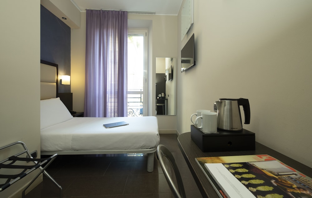 Hotel Five 19/51