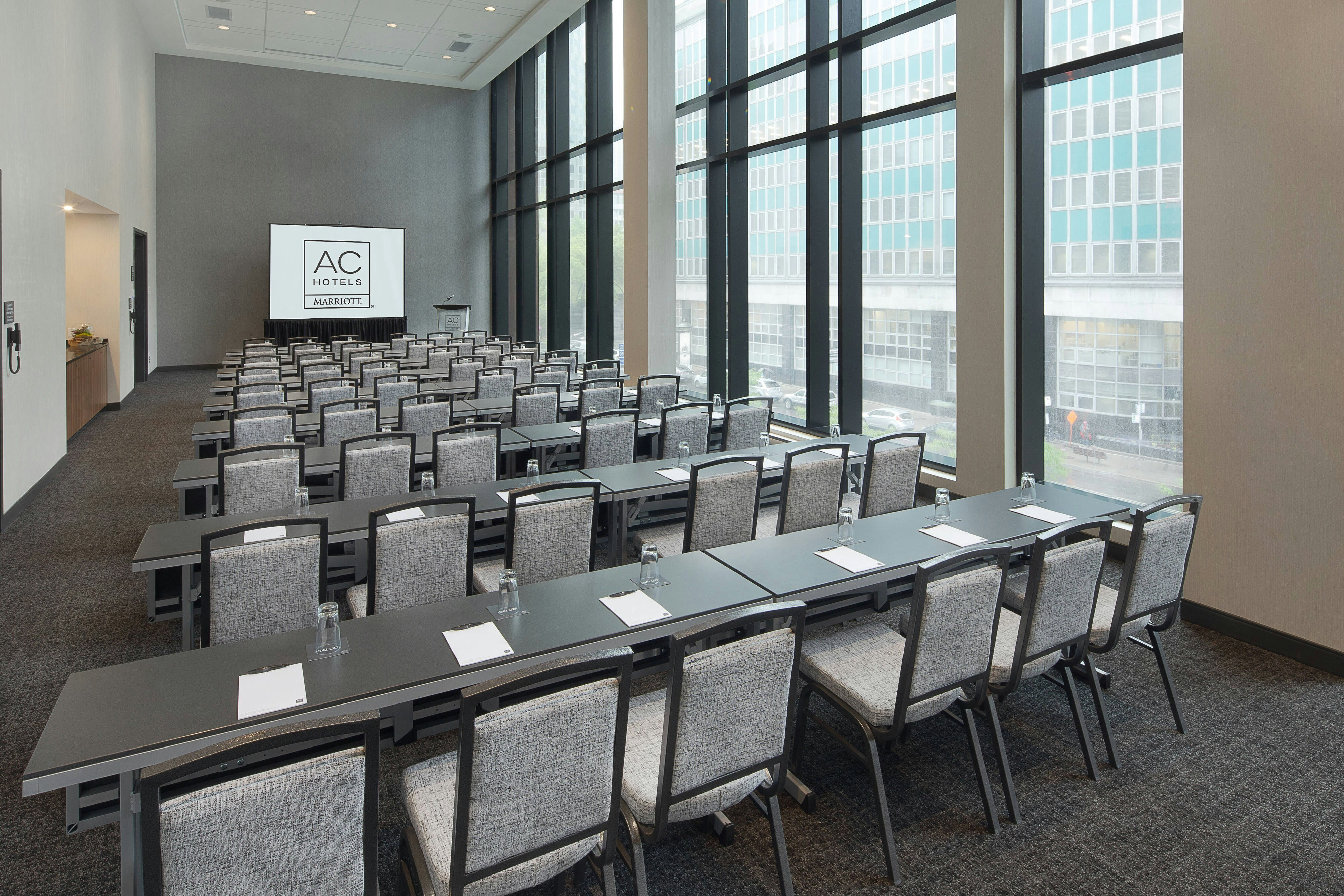 Ac Hotel By Marriott Montreal Downtown 15/21
