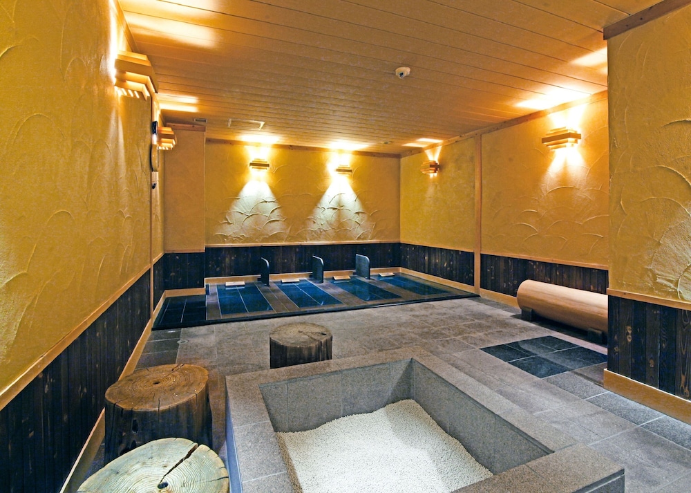Route Inn Grantia Wakamiya 33/61