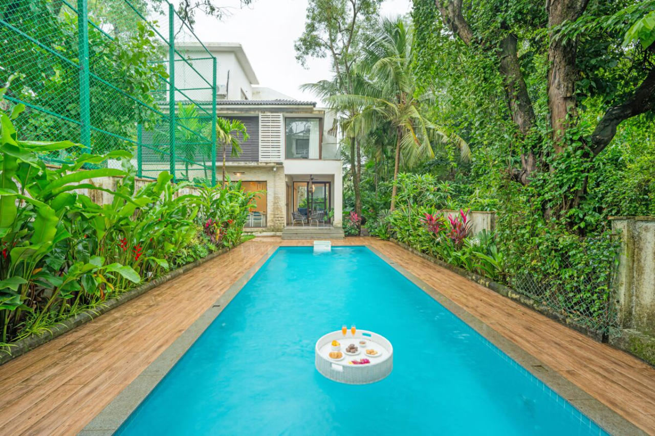 ELIVAAS Casa Del Mar 4BHK Villa with Pool, Bars, TV Lounge, Gazebo & Terraces, Goa 15/18