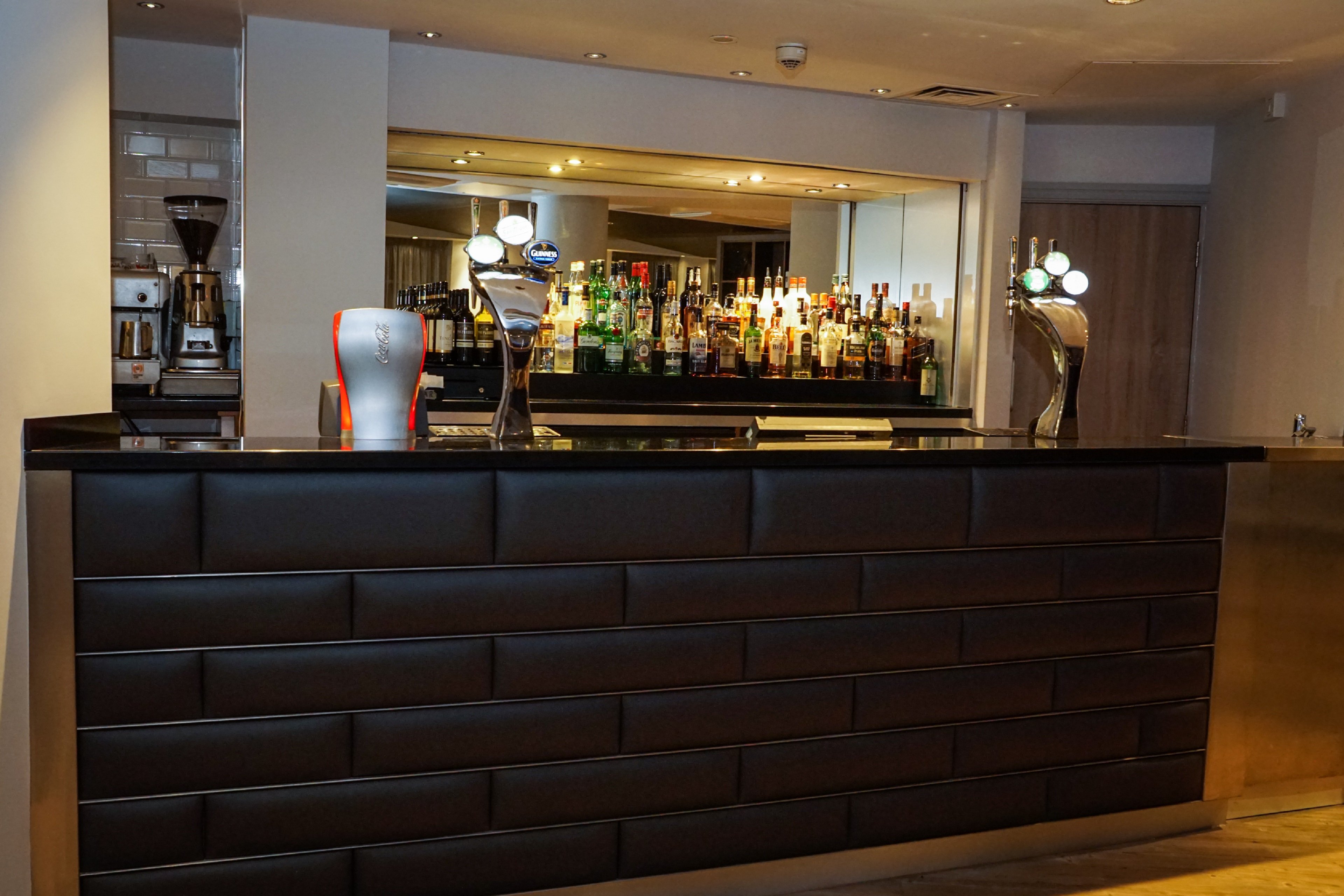 Holiday Inn Ellesmere Port Cheshire Oaks 6/48