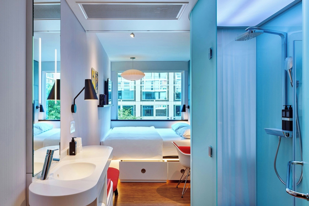 غرفة بسرير كينج في طابق مرتفع، citizenM Washington DC NoMa 8/10