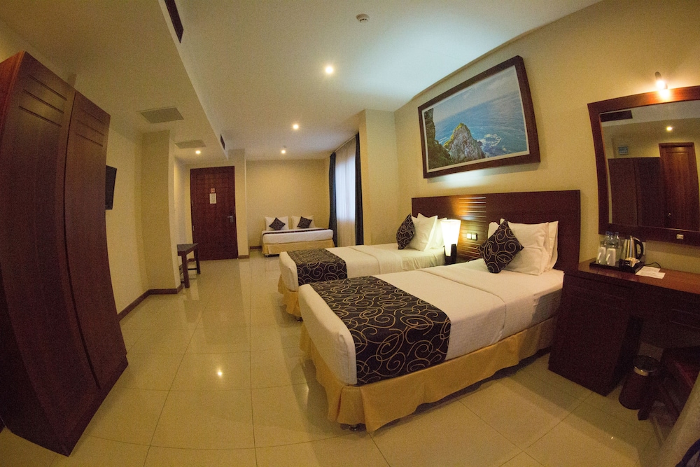 Mirage Colombo Hotel 15/81