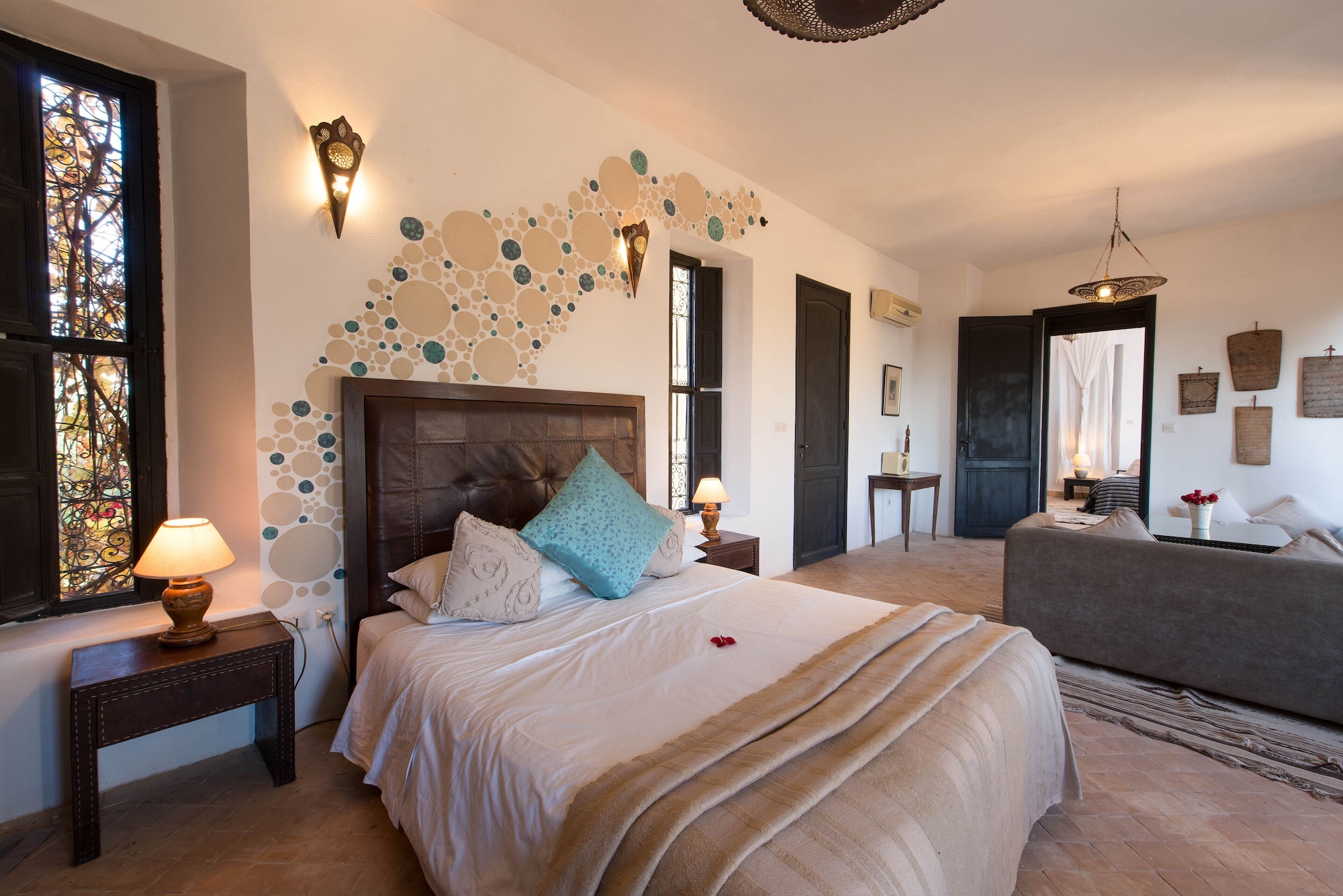 EXCLUSIVE, VILLA