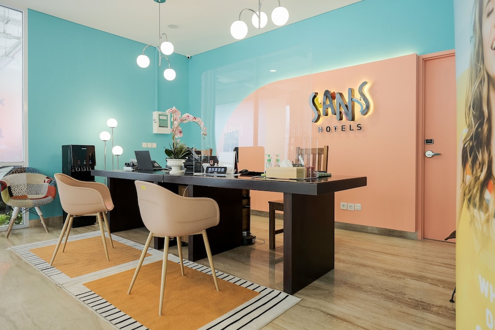 Sans Hotel Puri Indah Jakarta 53/62