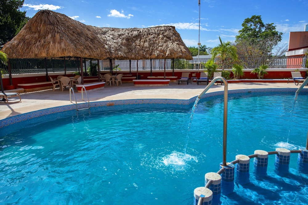 Holiday Inn Merida 33/74