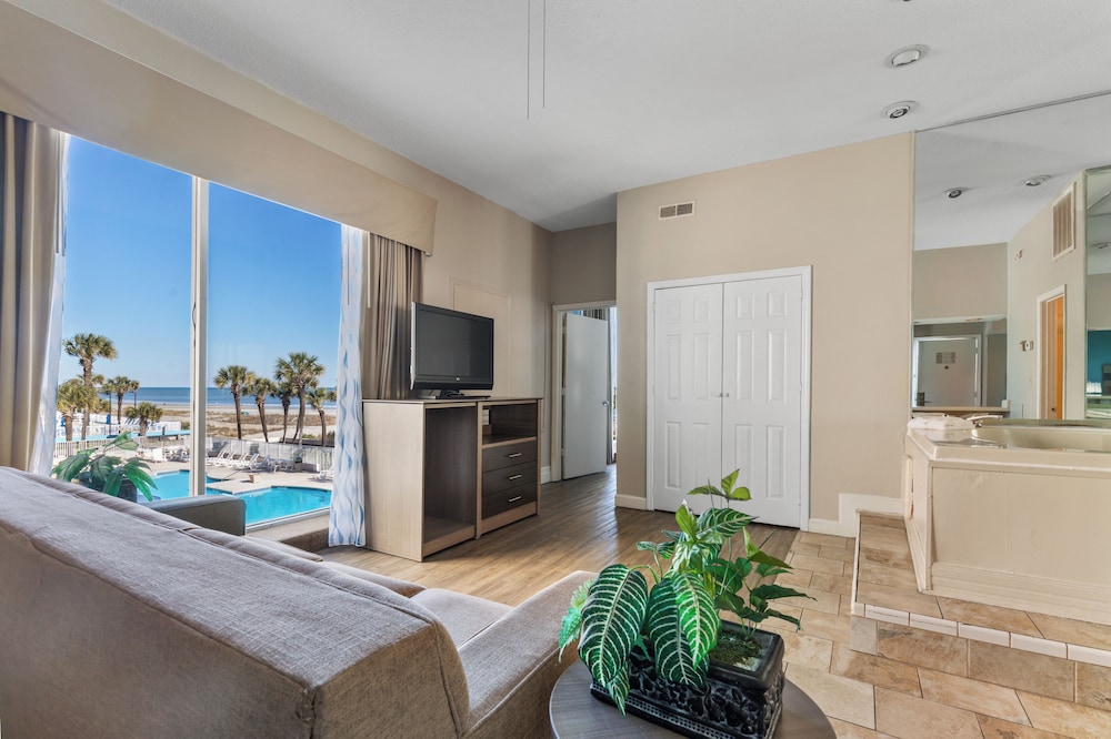 Ocean Crest Inn and Suites 22/51