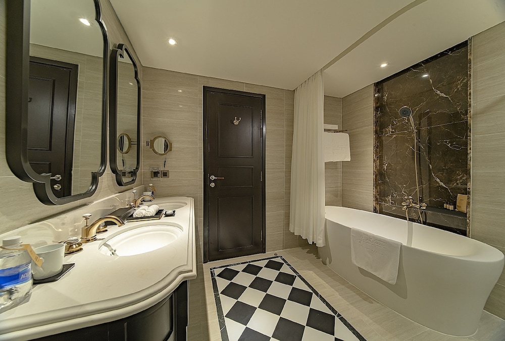 Potique Hotel 47/48