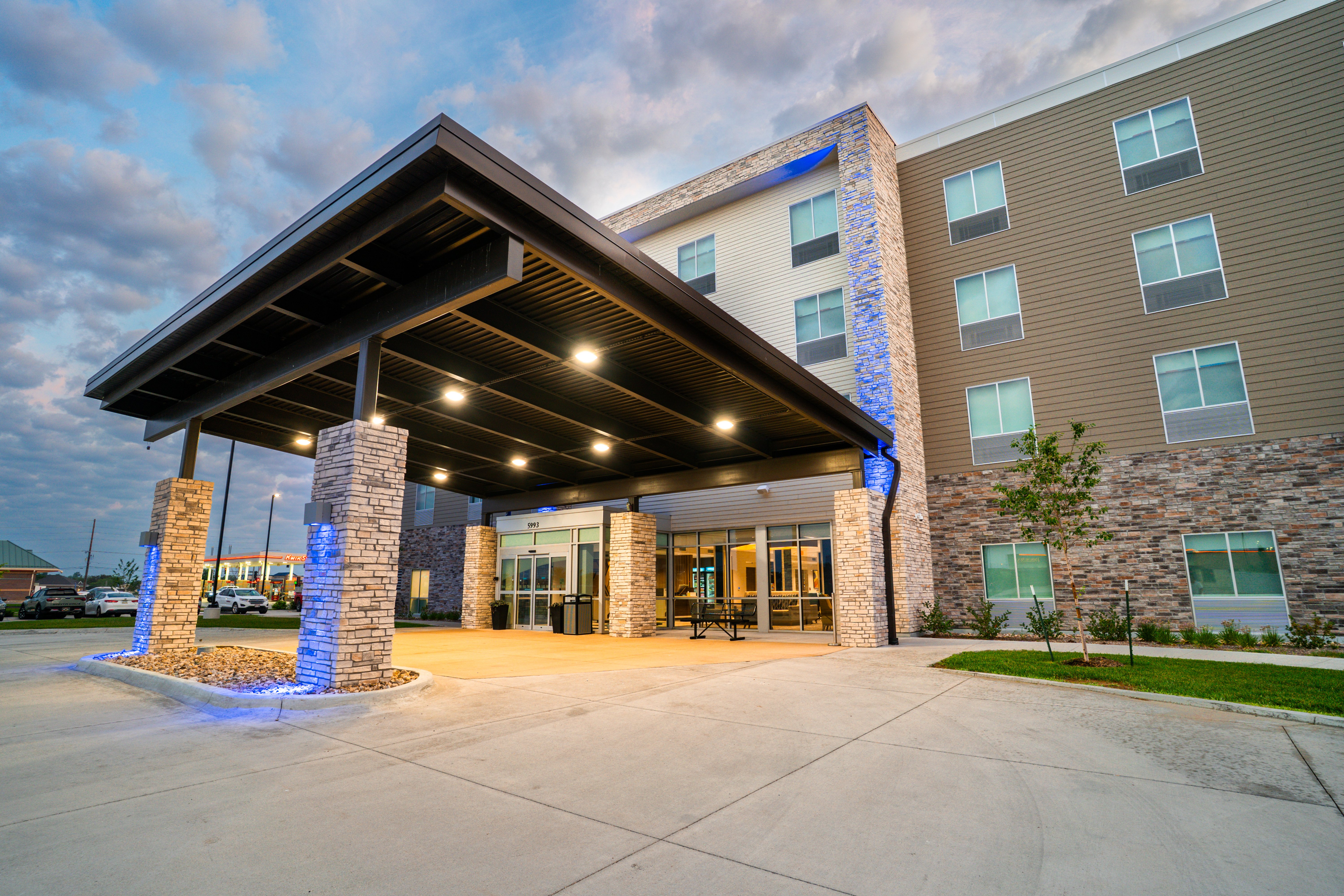 Holiday Inn Express & Suites Cedar Rapids NE - Marion, an IHG Hotel 3/31