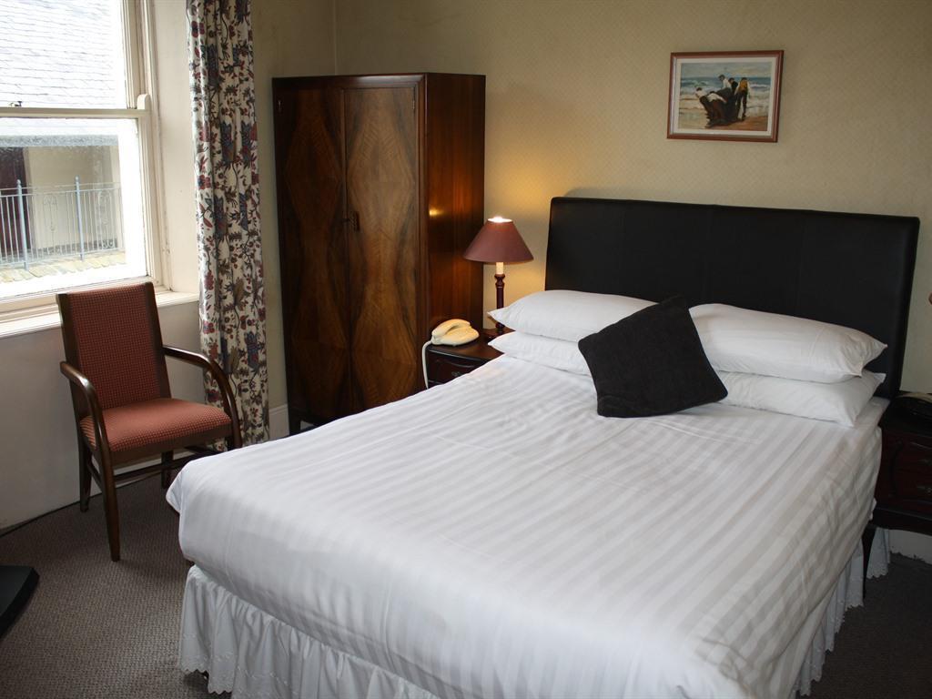 Economy, Double Bed, Bathtub, Main Building