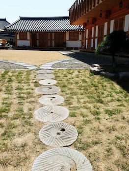 Happy Village Syeobul Guesthouse 13/34