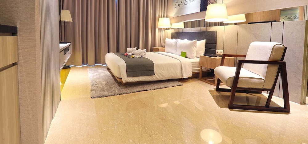 Menteng Park Exclusive Emerald 26/68