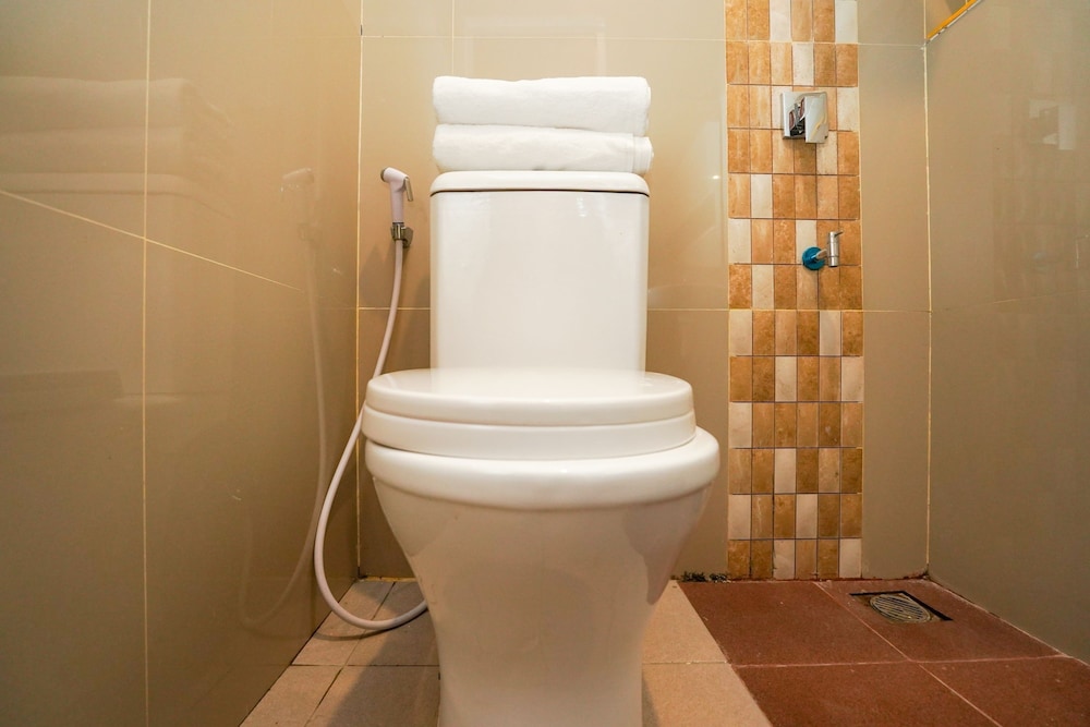 Hotel O Surabaya near Surabaya Town Square formerly Kupang Gunung Residence 60/60