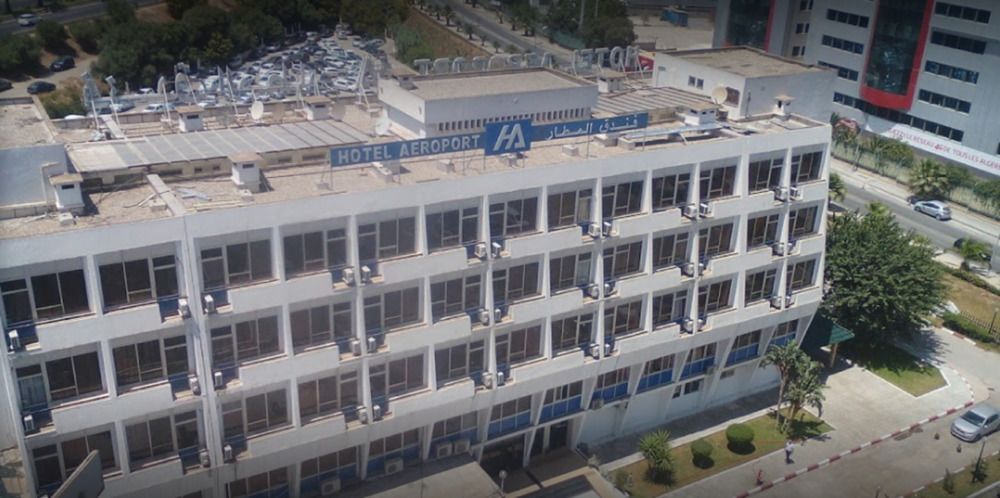 Hotel De L aeroport 1/13