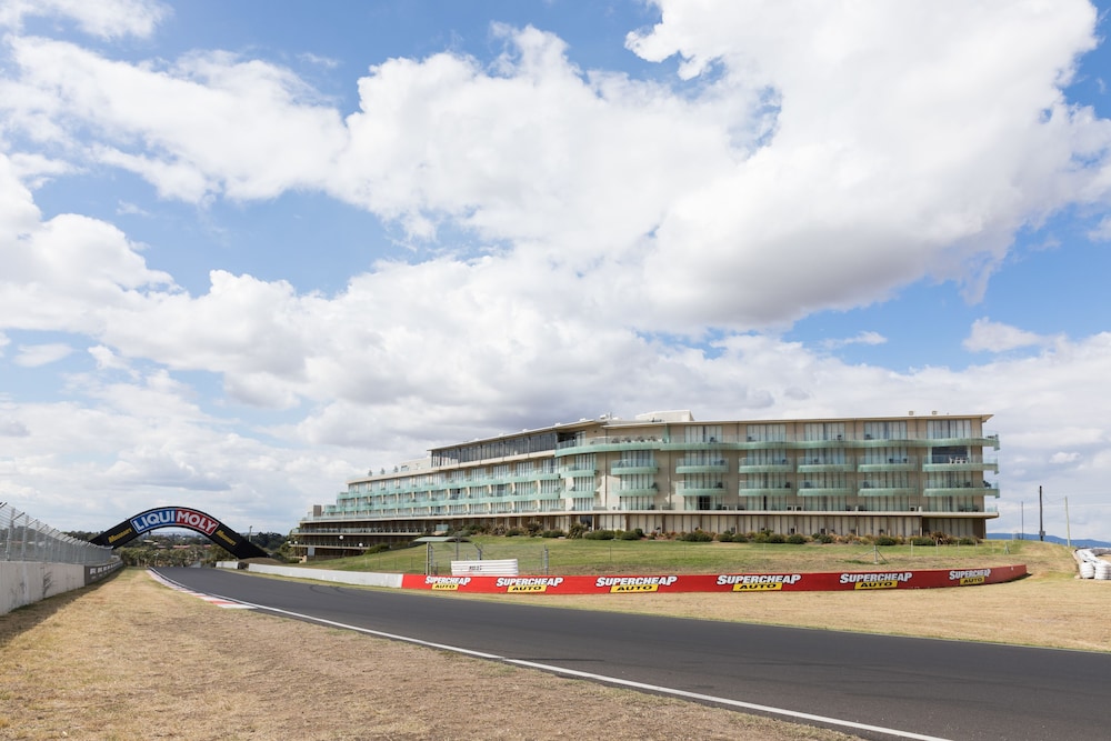 Rydges Mount Panorama Bathurst in BATHURST