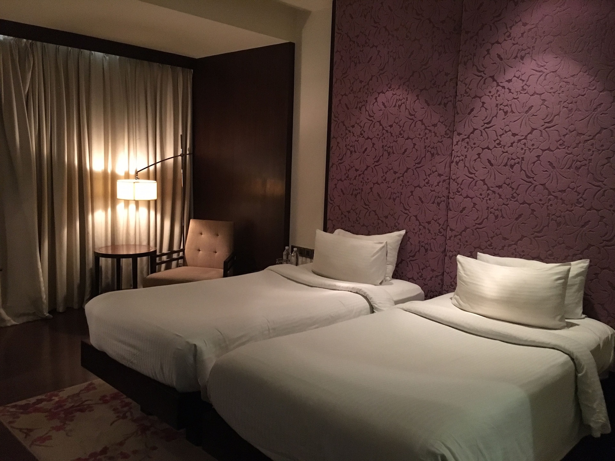 غرفة ديلوكس بسرير كينج بحوض استحمام، Royal Orchid Jaipur 3/10
