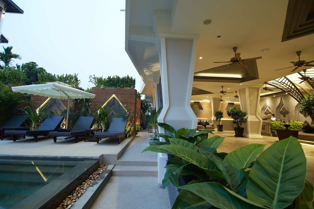 CENTRAL SUITE RESIDENCE 69/76
