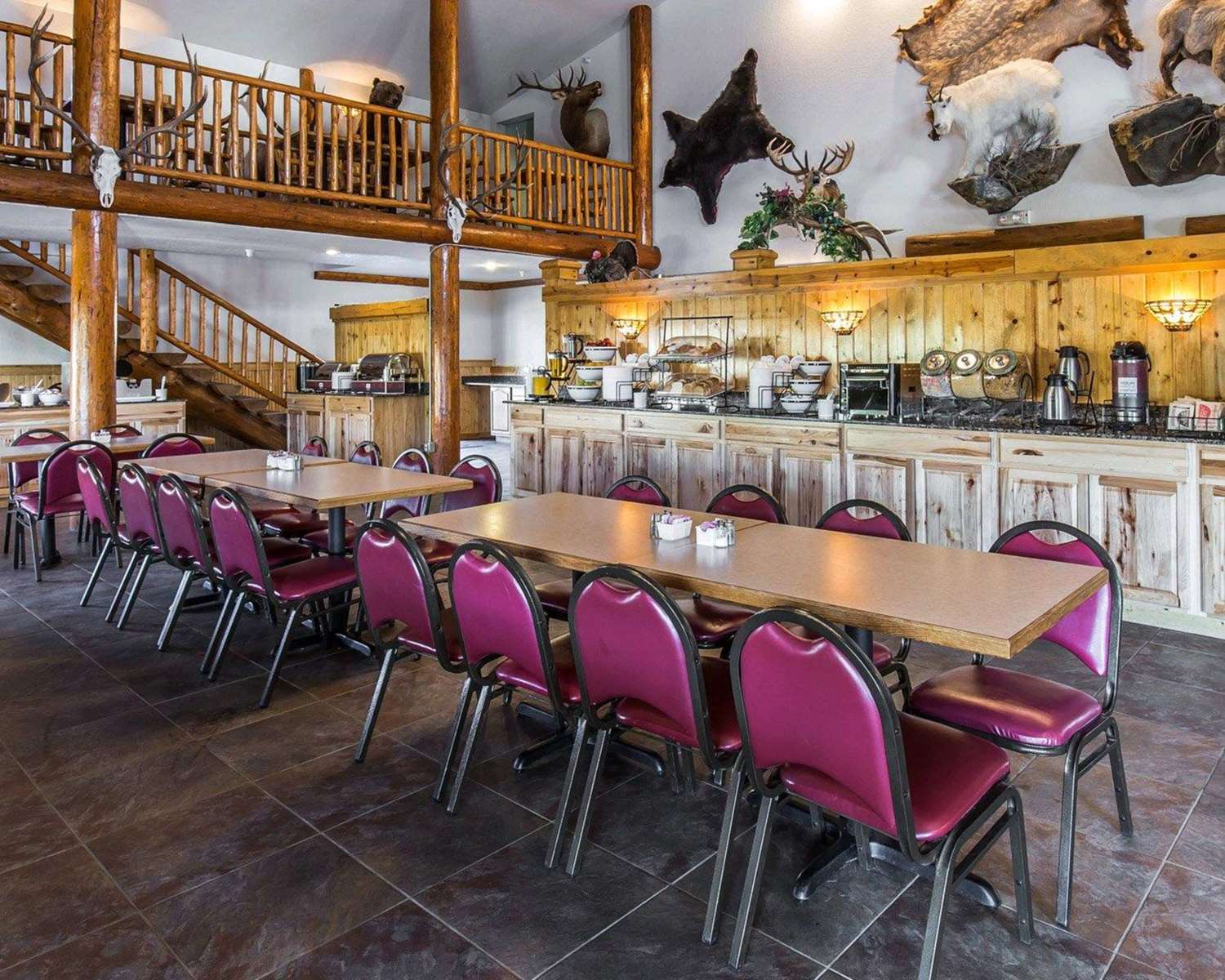 Antler Lodge 30/40