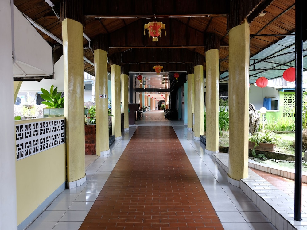 Hotel Martani 7/50