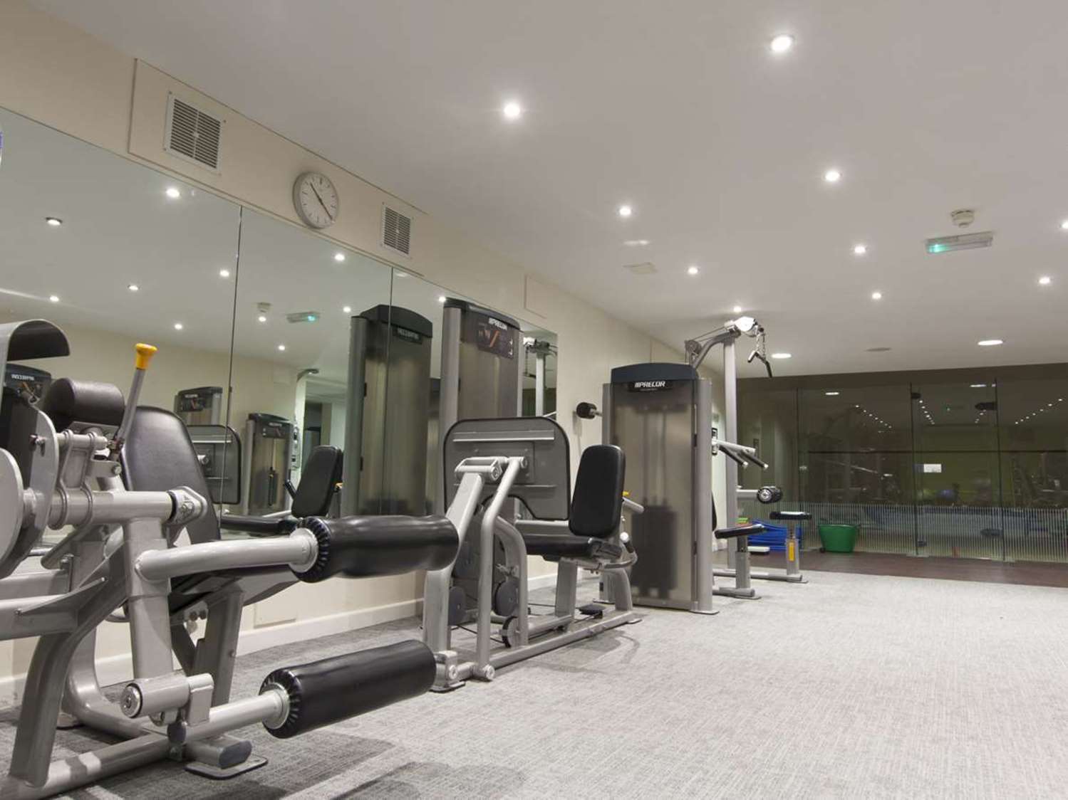 Gloucester Robinswood Hotel By Sunday 18/23