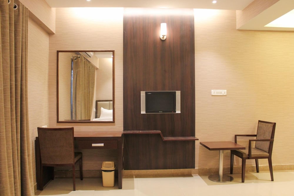 IWE SUITES, BANGALORE 36/50
