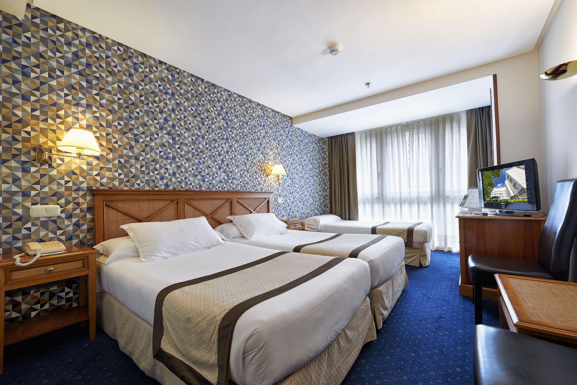 ROOM, TRIPLE