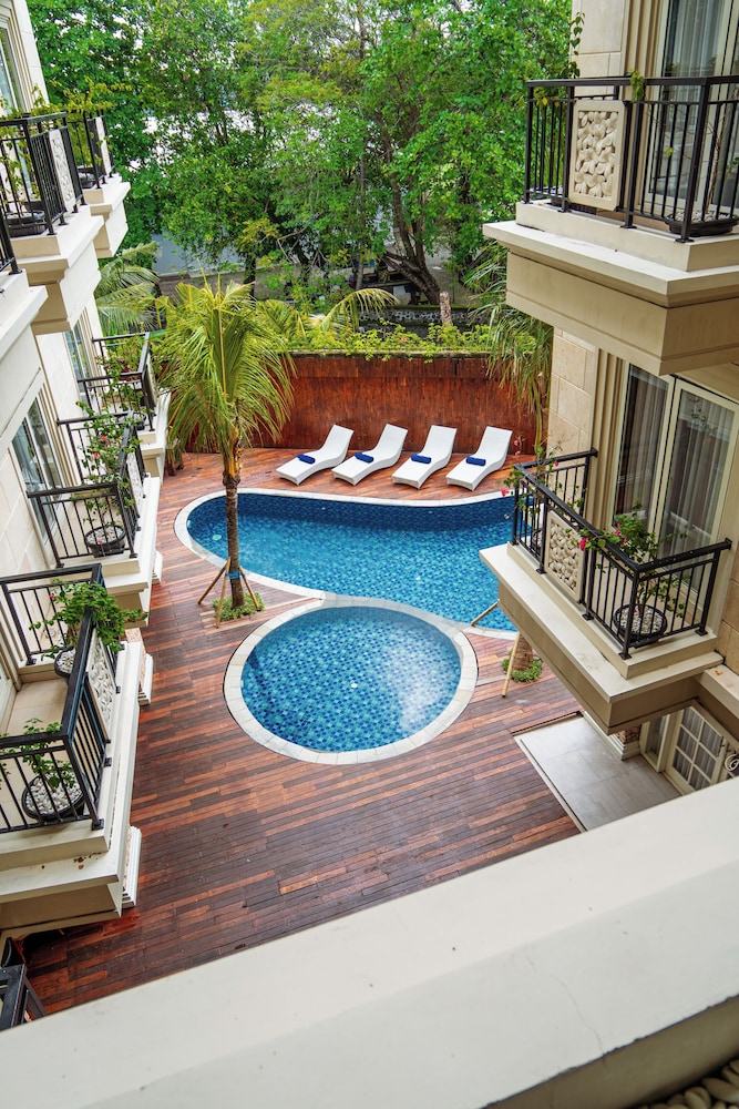 Alron Hotel Kuta Powered by Archipelago 60/67