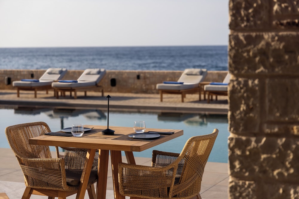 Castelo Boutique Suites by the sea 64/76
