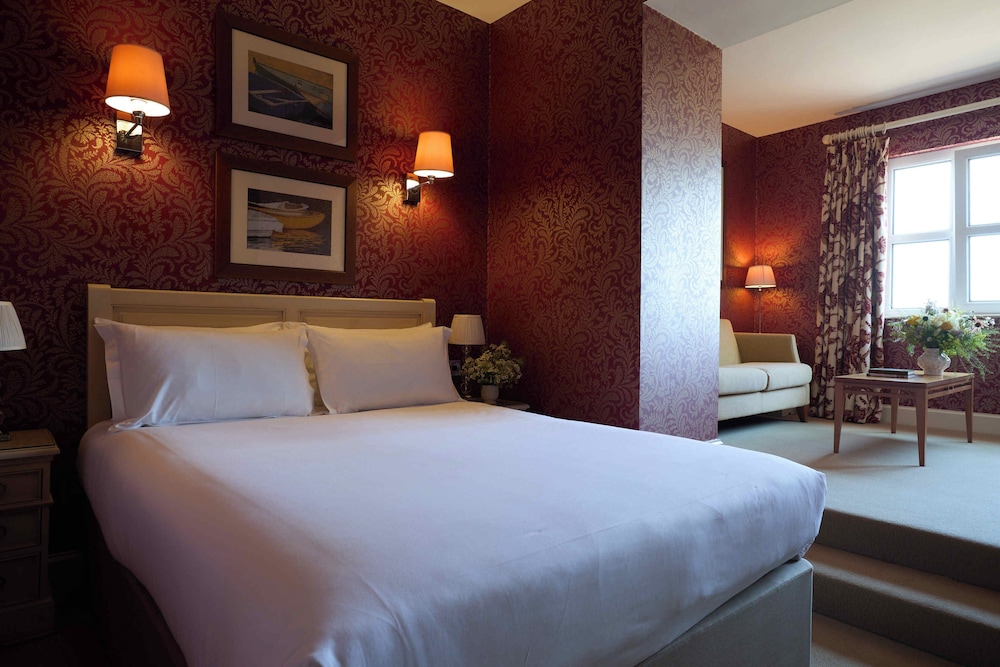 Upper, Classic, Double Bed, Garden View