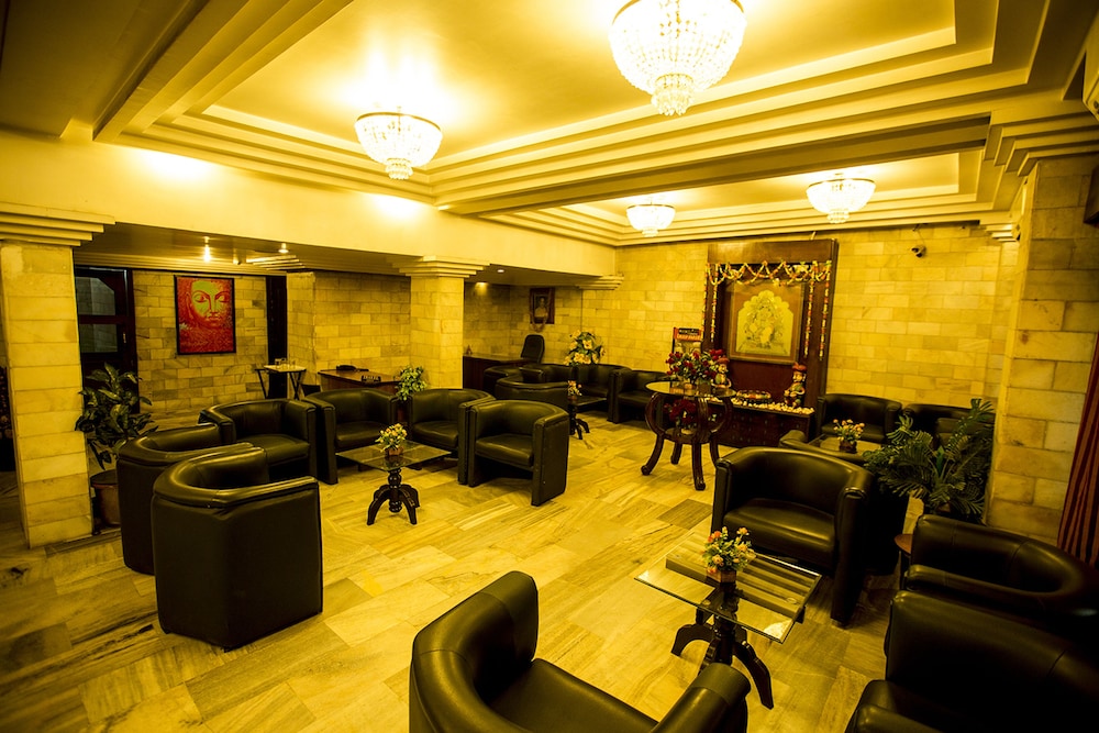 DEEP AVADH. 18/23