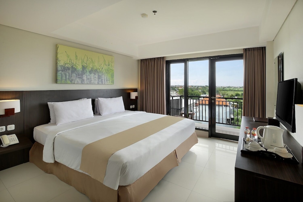 DELUXE, DOUBLE BED, CITY VIEW