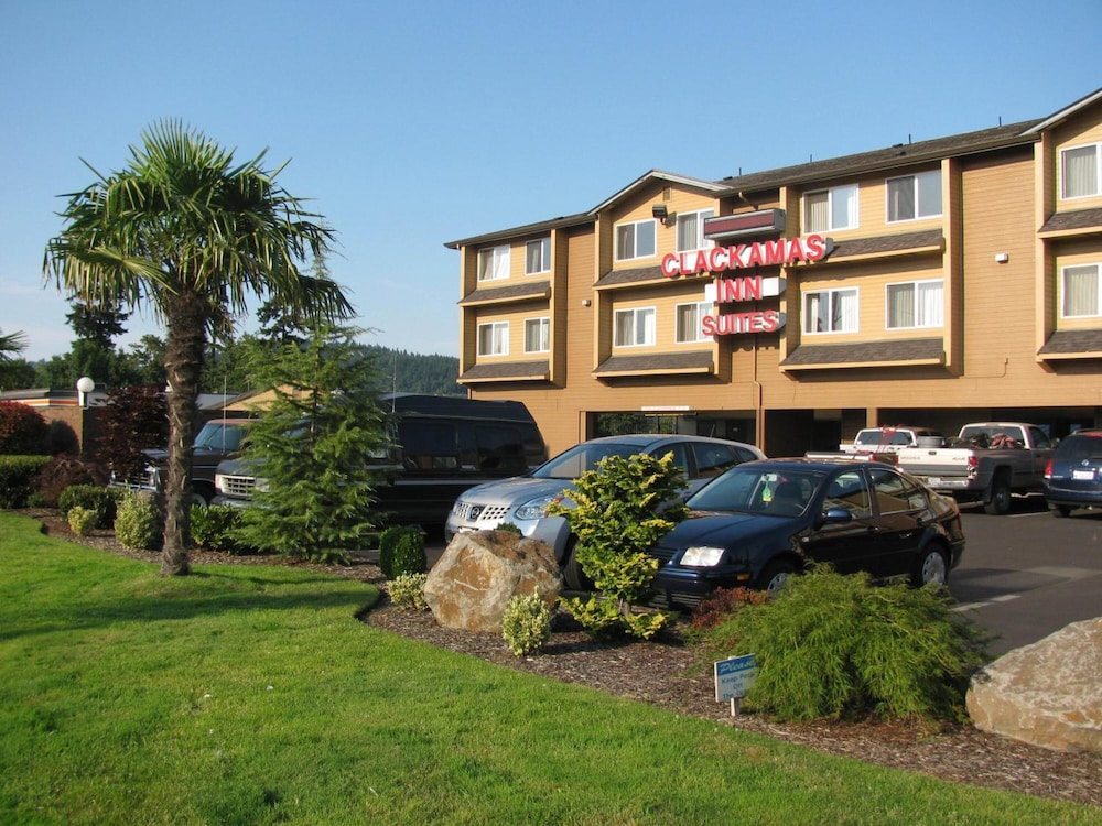 Clackamas Inn Suites 40/42