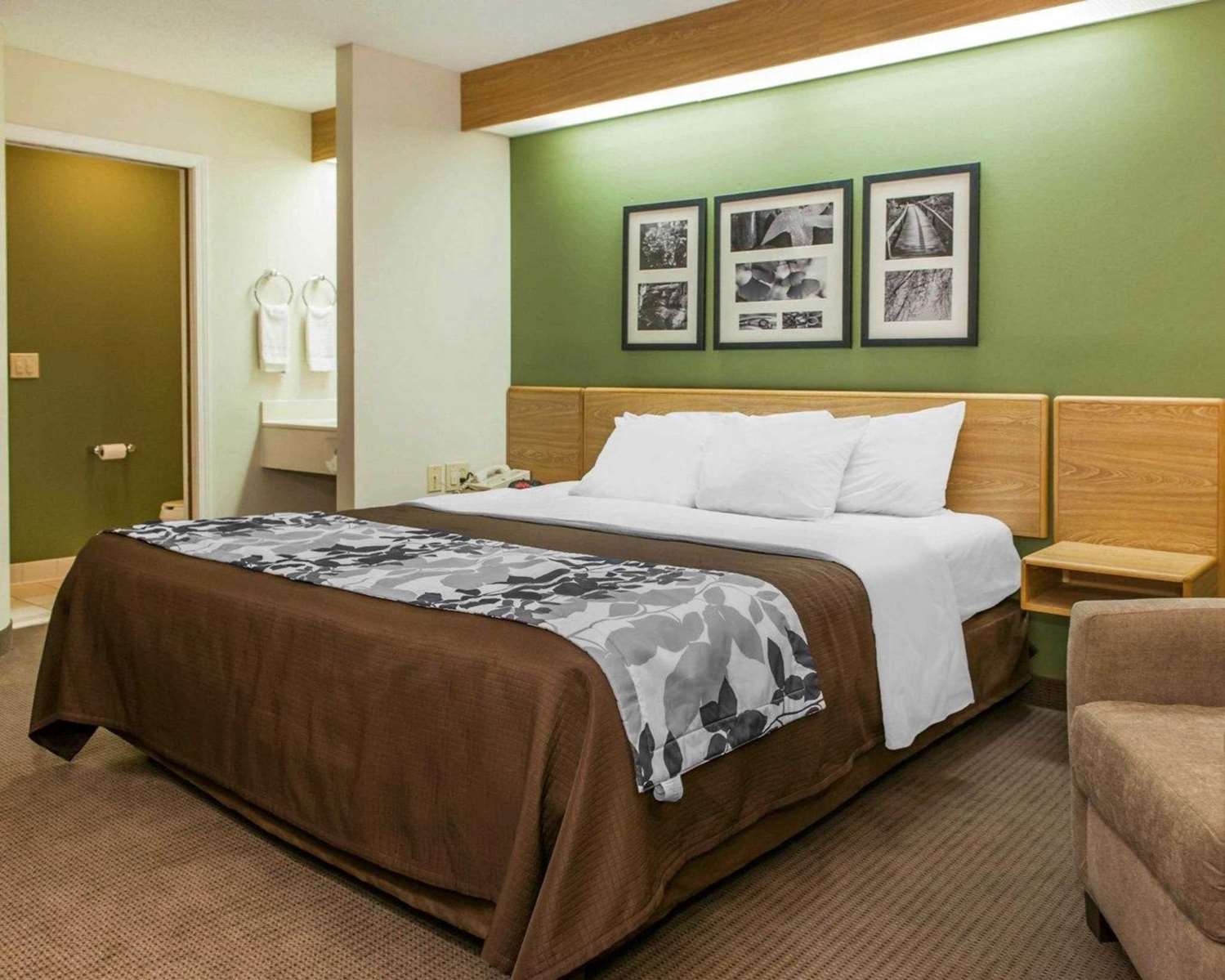 Sleep Inn Elkhart North 8/36