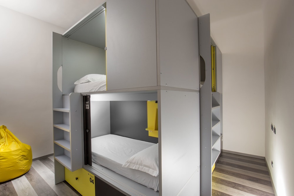 Free Hostels Roma 18/50