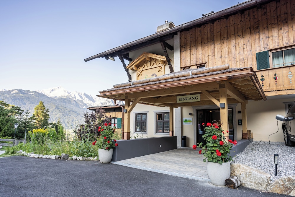 Landhotel and Berggasthof Panorama 2/50