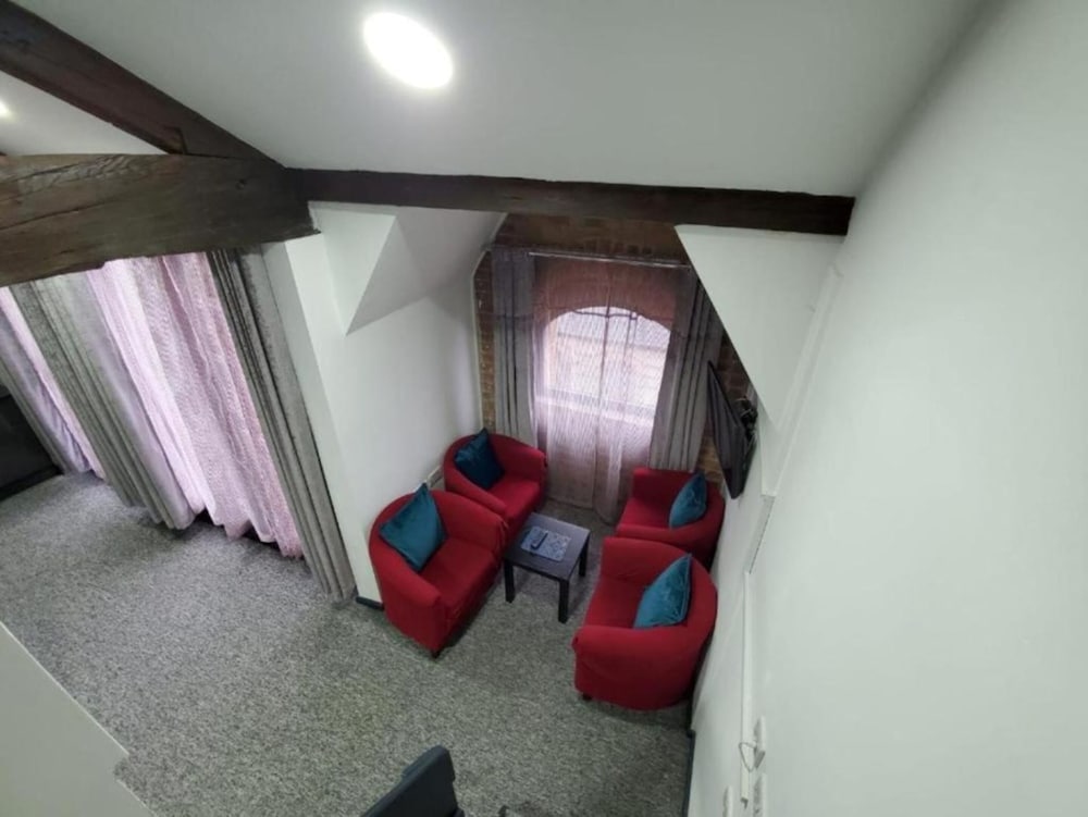جناح بسريرين مزدوجين بشرفة، Trivelles Regency Nottingham 2/7