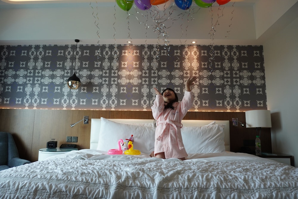 LE MERIDIEN KUALA LUMPUR 38/83