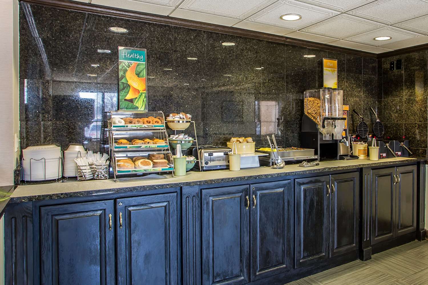 Quality Inn Elgin I-90 6/41