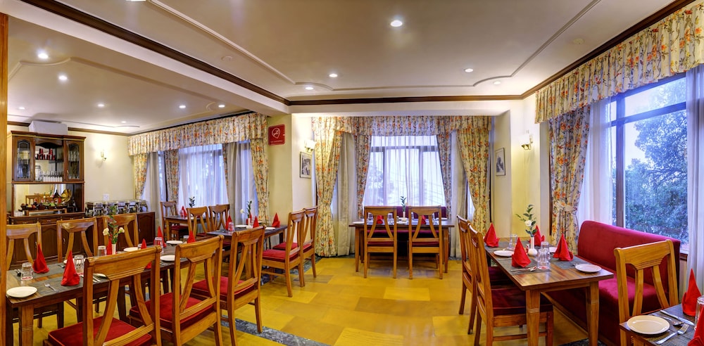 Summit Le-Royale Hotel 14/19