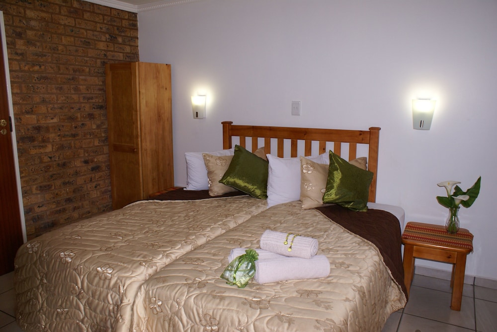 Emerald Guesthouse 13/70