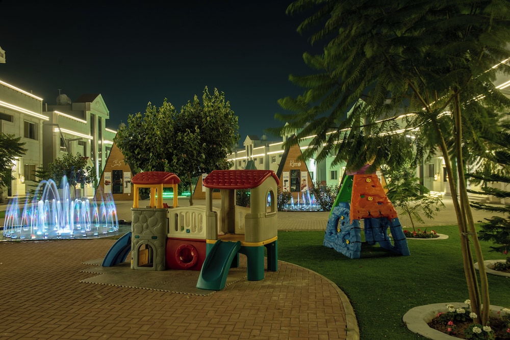 Midtown Majestic Garden Resort 47/59