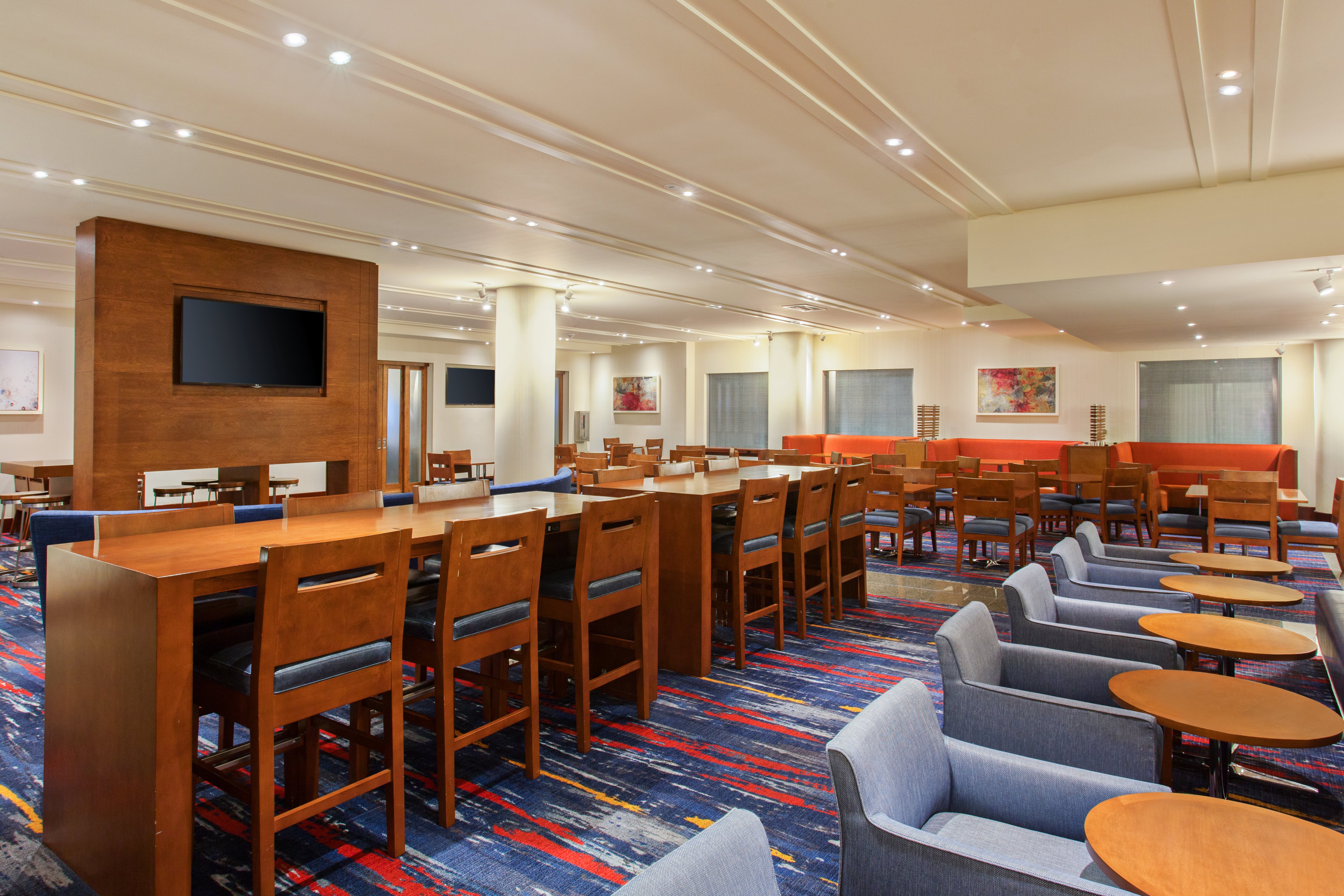 Holiday Inn Express and Suites Fishermans Wharf 51/59
