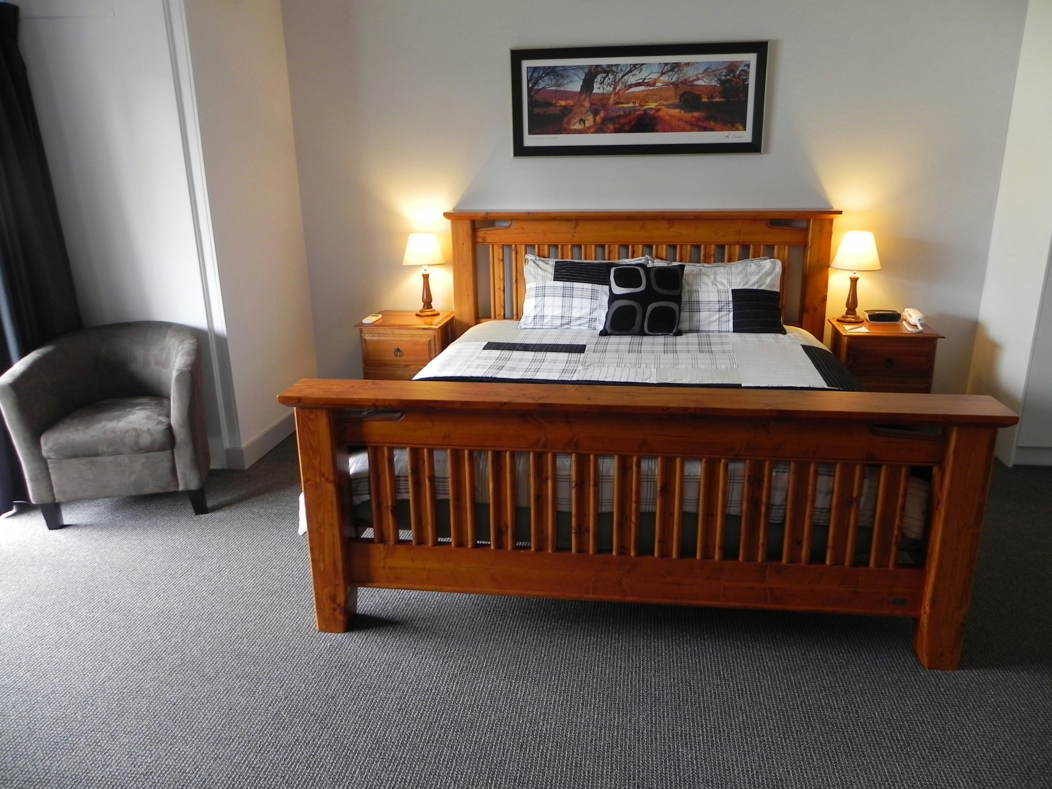 Moore Park Inn 7/39