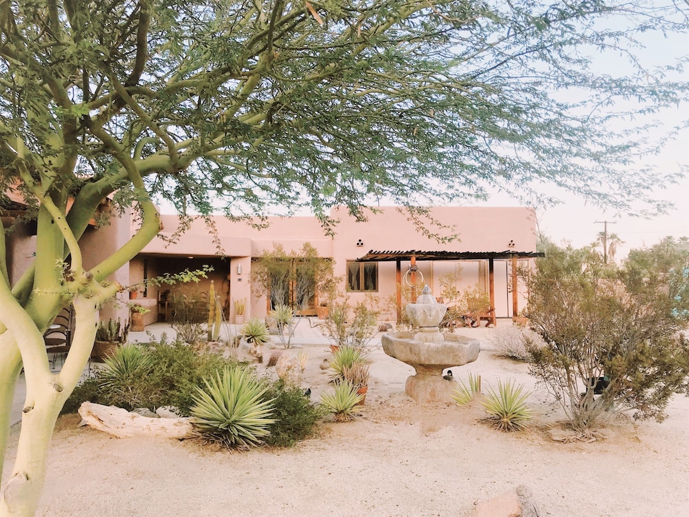 Borrego Valley Inn 2/45